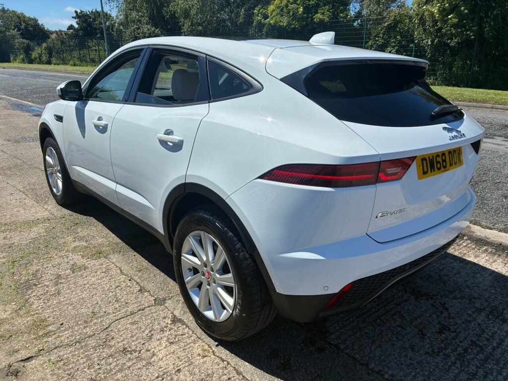 Jaguar E-Pace 2L S White #5