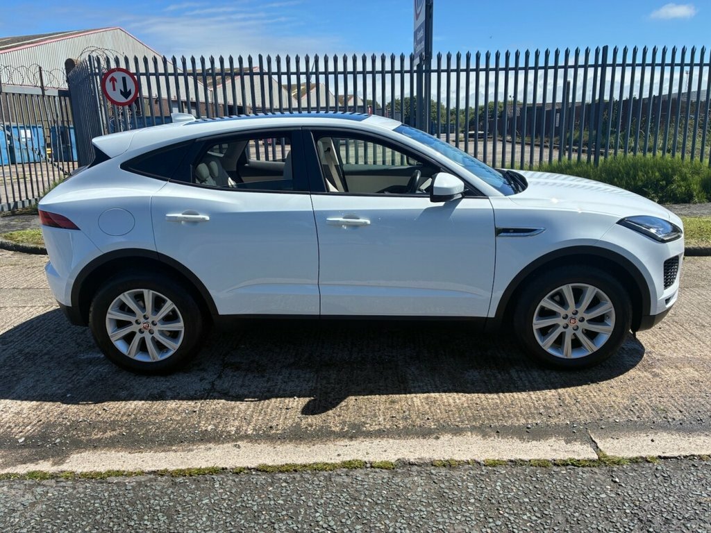 Jaguar E-Pace 2L S White #4