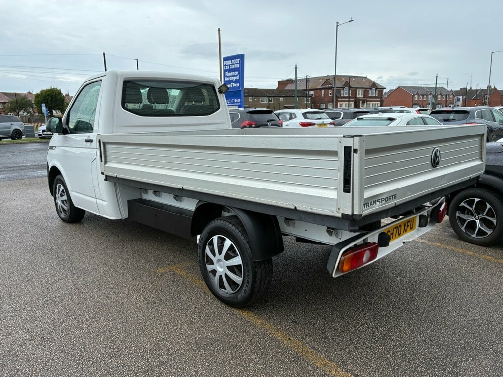 Volkswagen Transporter White #8