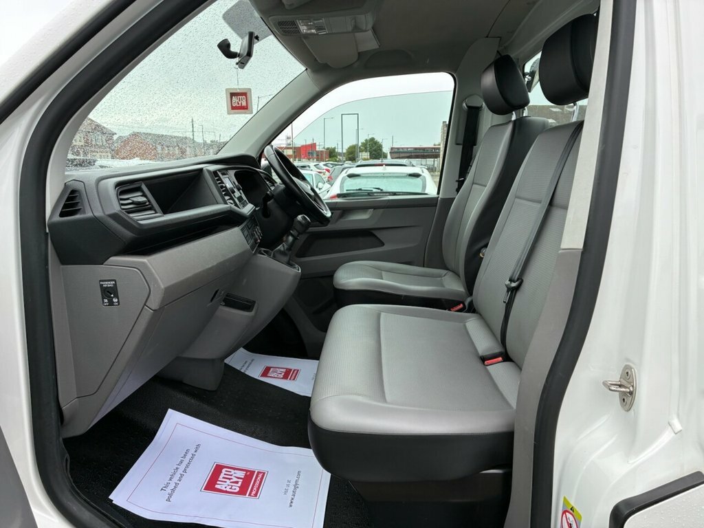 Volkswagen Transporter White #11
