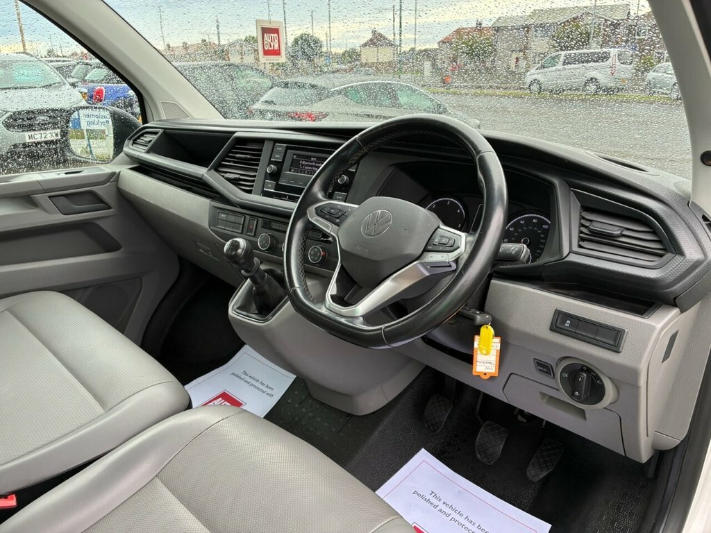 Volkswagen Transporter White #10