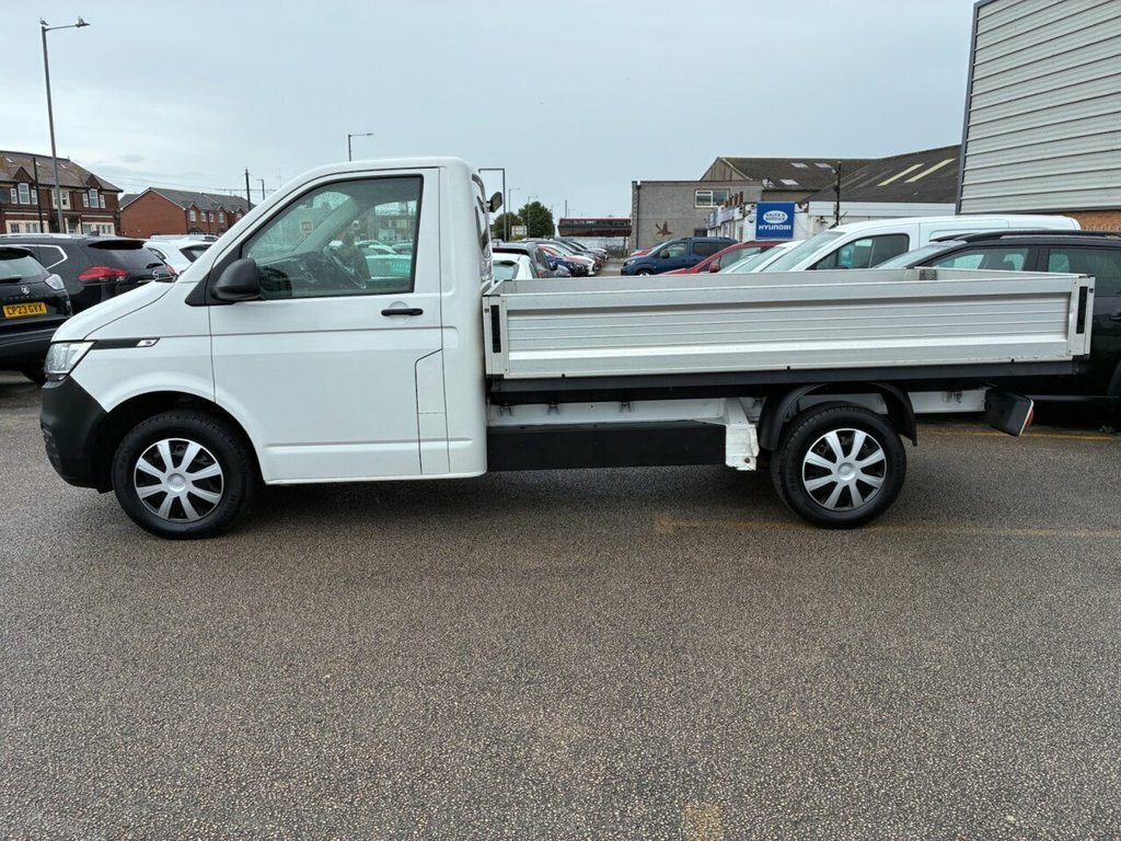 Volkswagen Transporter 2L Null White #4