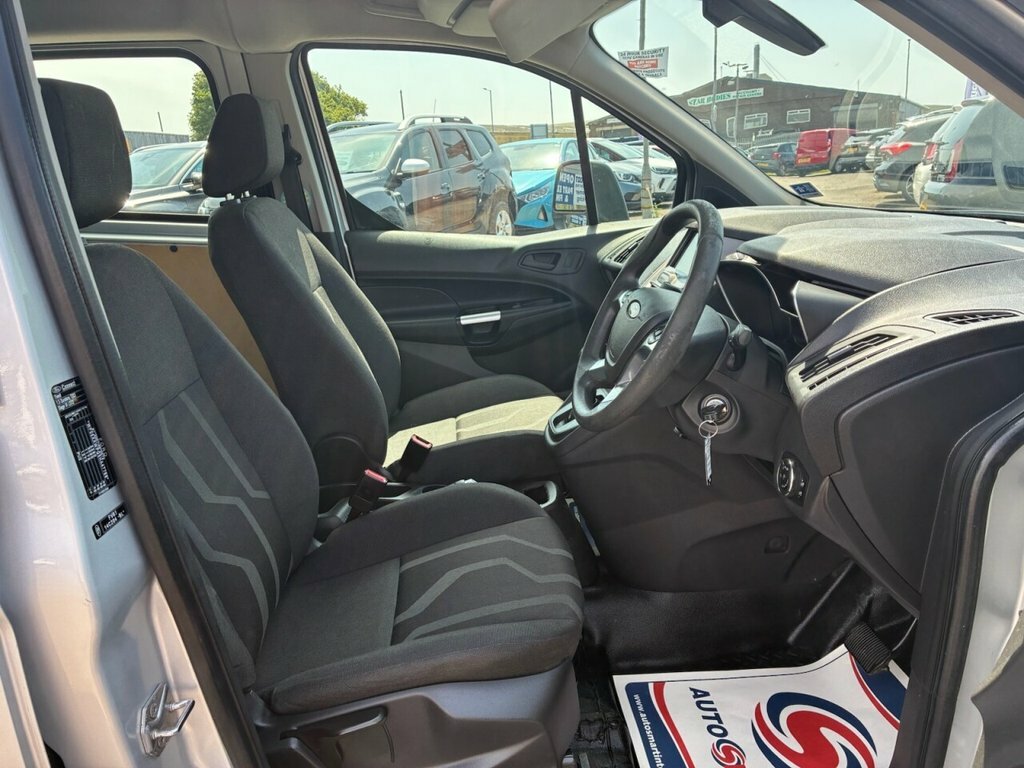 Ford Transit Connect 1.5L 1.5 Tdci 240 Limited L2 H1 White #17