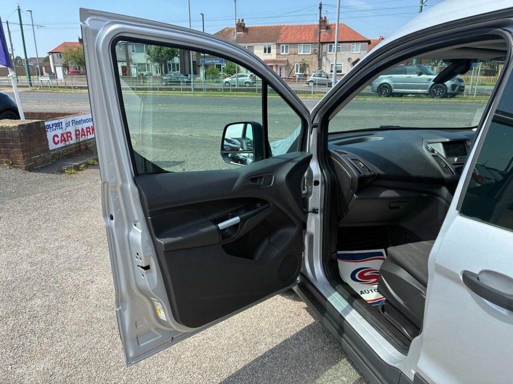 Ford Transit Connect 1.5L 1.5 Tdci 240 Limited L2 H1 White #11