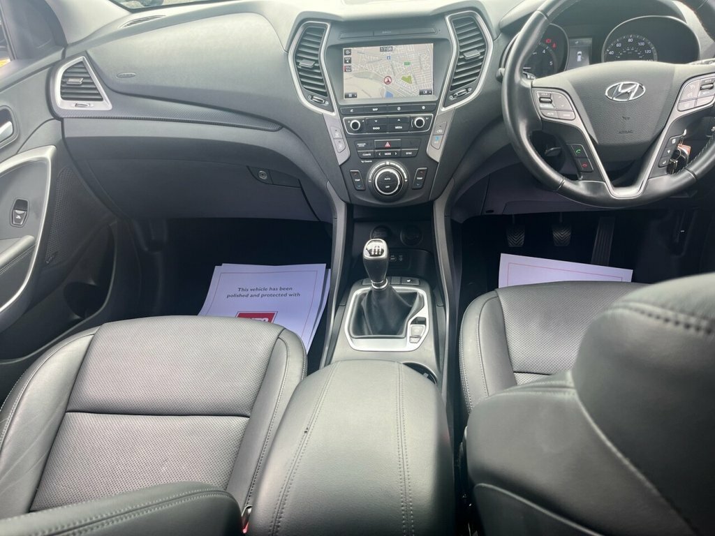 Hyundai Santa Fe 2.2L Premium White #6