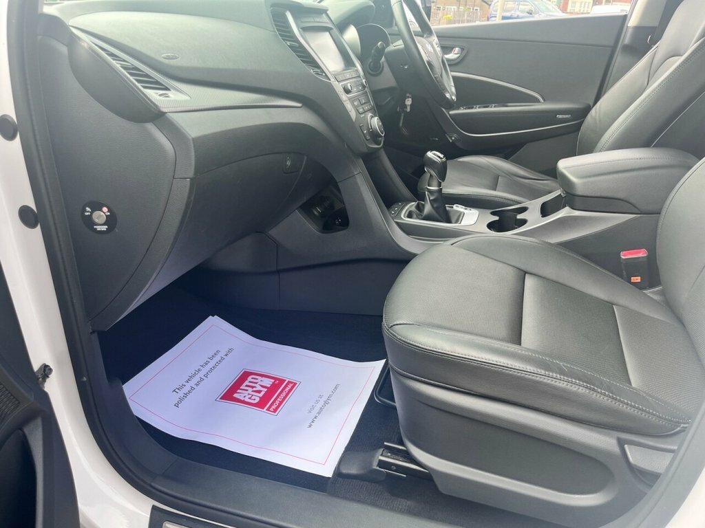 Hyundai Santa Fe 2.2L Premium White #5