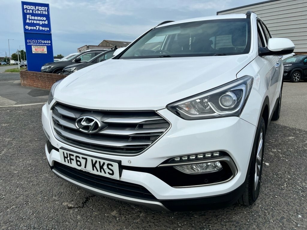 Hyundai Santa Fe 2.2L Premium White #2