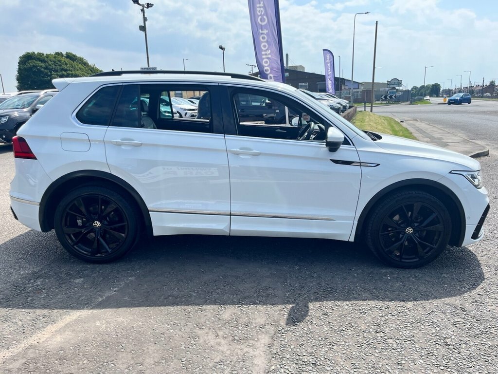 Volkswagen Tiguan 1.5L R-line White #4