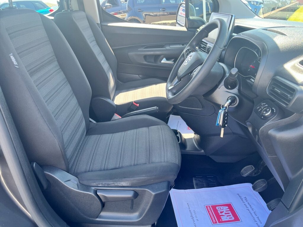 Vauxhall Combo Life 1.2L Energy Grey #3