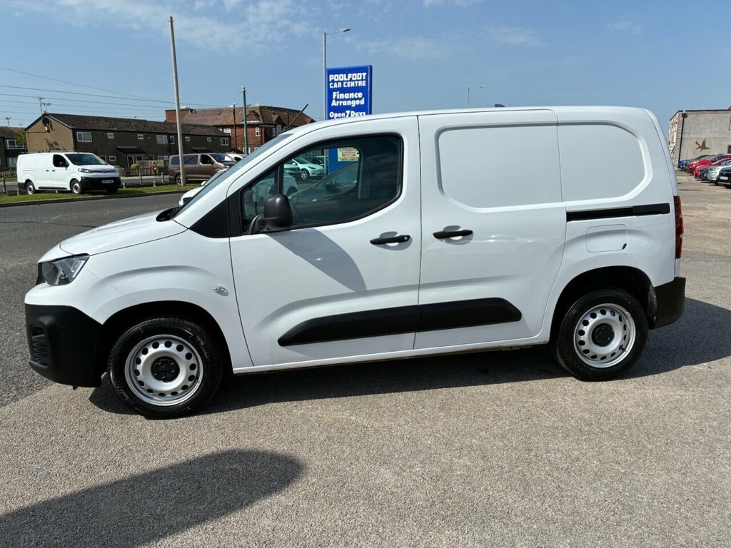 Peugeot Partner 1.5L Professional Premium White #3