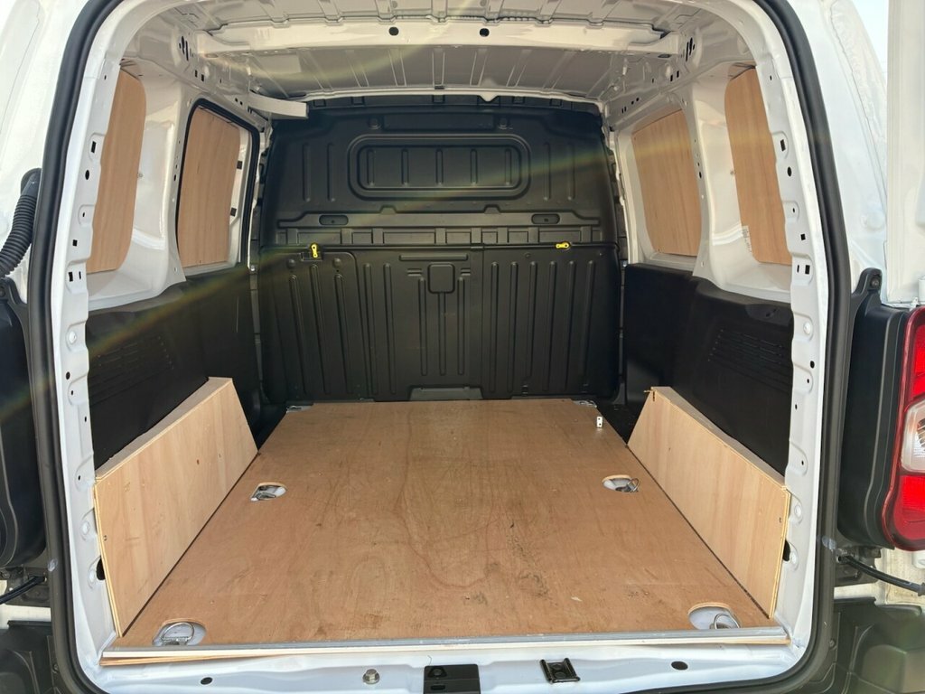 Peugeot Partner Swb L1h1 Low White #9