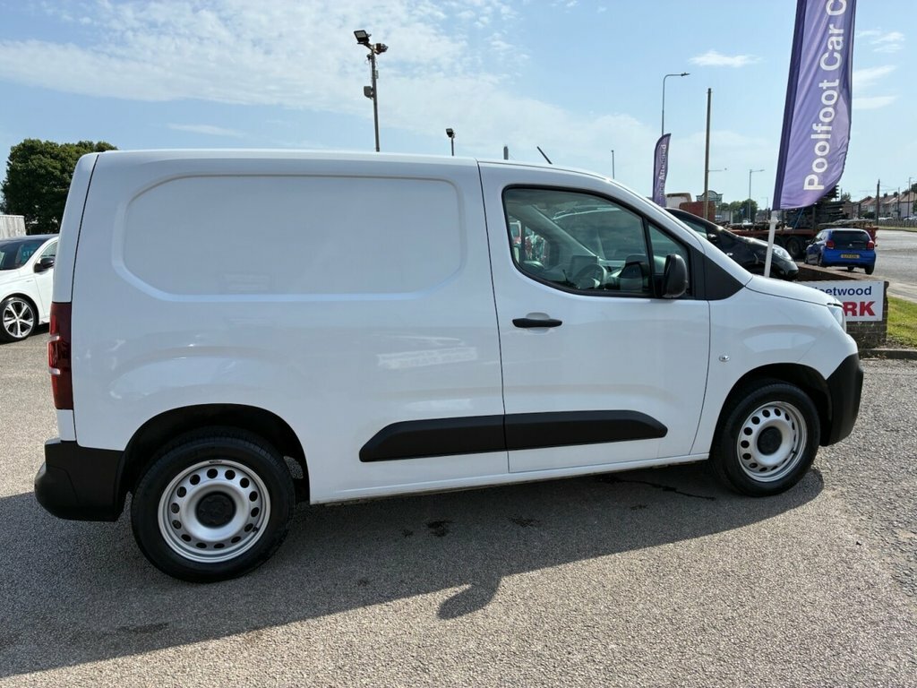 Peugeot Partner 1.5L Professional Premium White #5