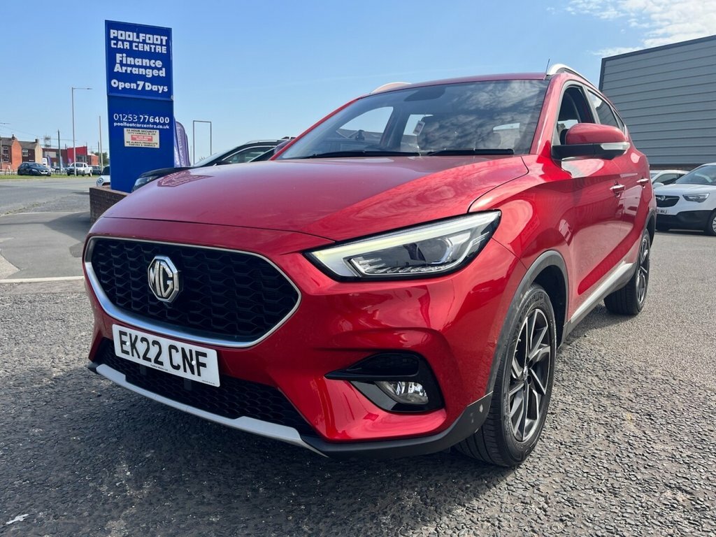 MG ZS 1.5L Exclusive Red #2