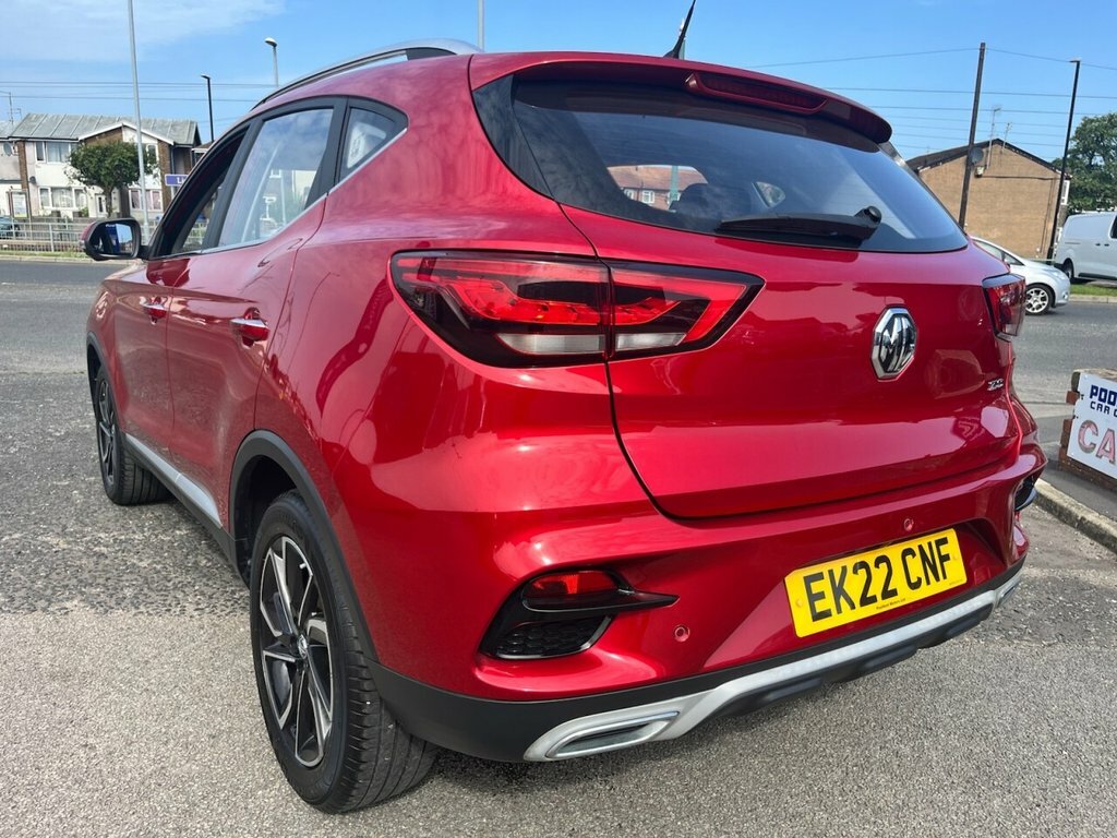 MG ZS 1.5L Exclusive Red #4