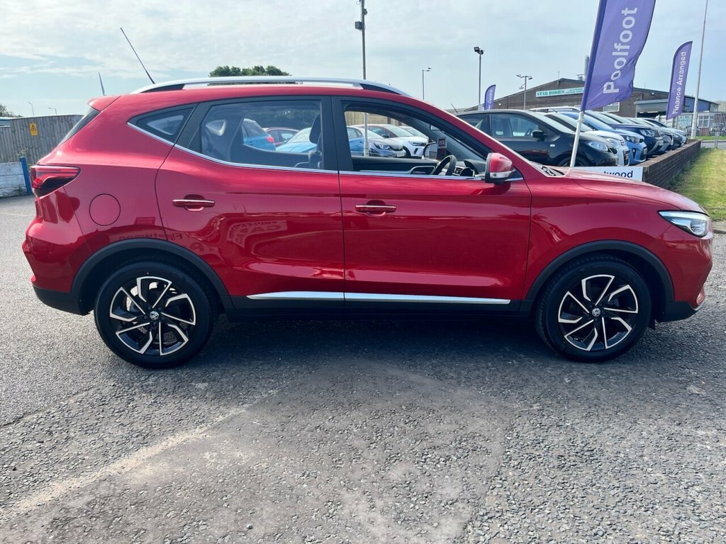 MG ZS 1.5L Exclusive Red #6