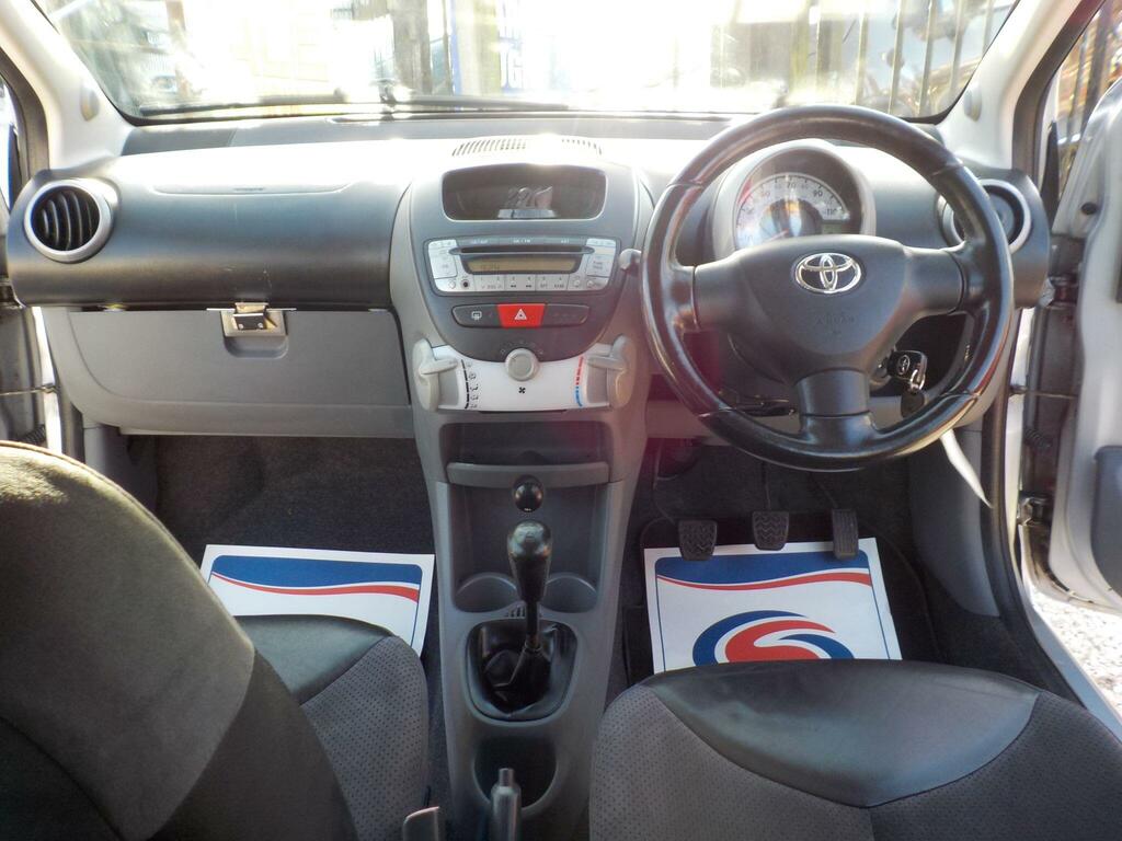 Toyota Aygo 1.0 Vvt-i Platinum Silver #12