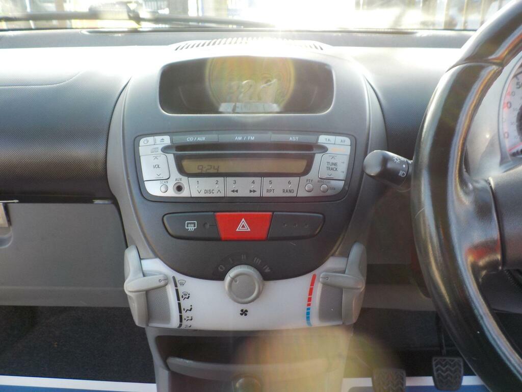 Toyota Aygo 1.0 Vvt-i Platinum Silver #13