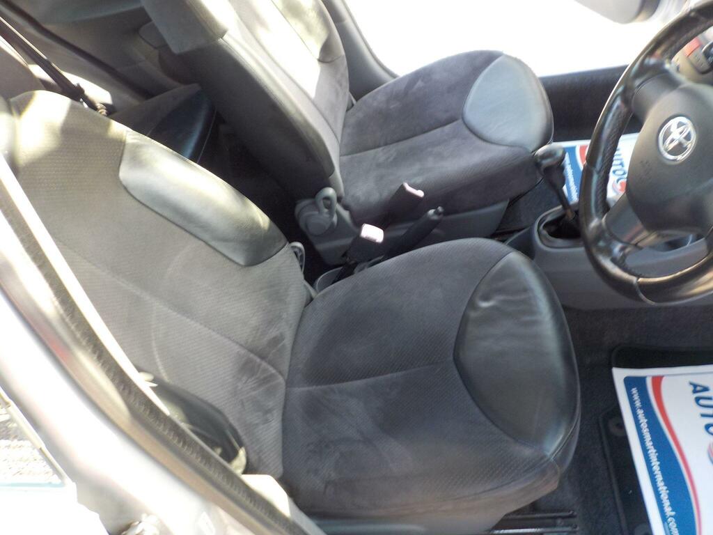 Toyota Aygo 1.0 Vvt-i Platinum Silver #16