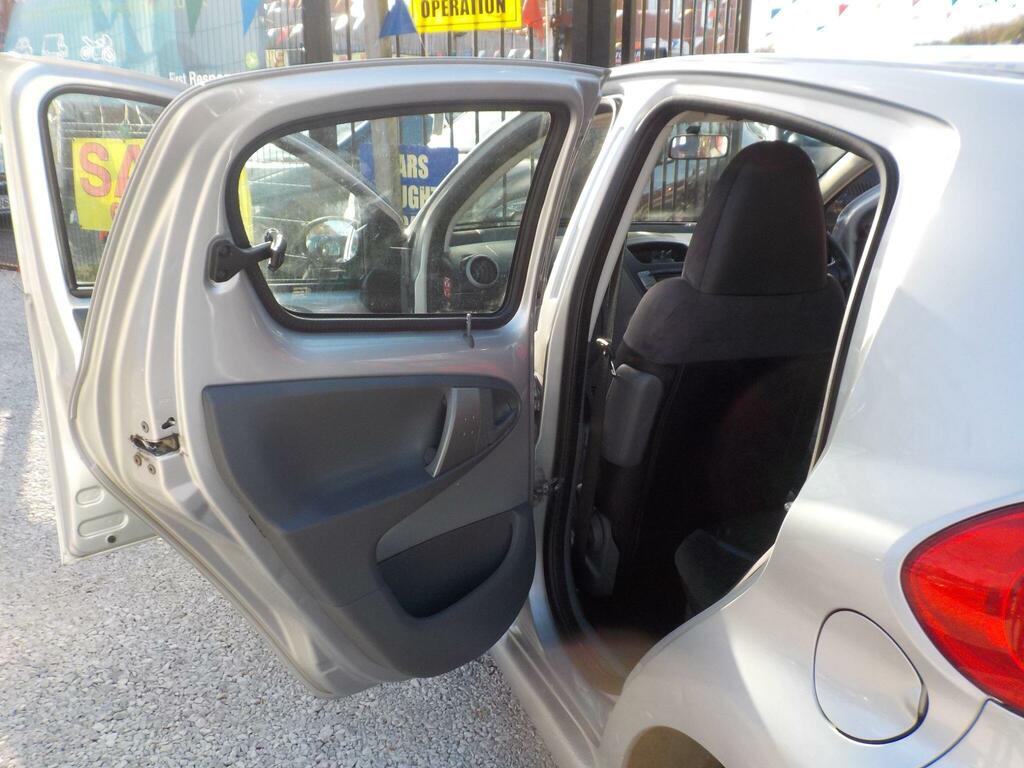 Toyota Aygo 1.0 Vvt-i Platinum Silver #23