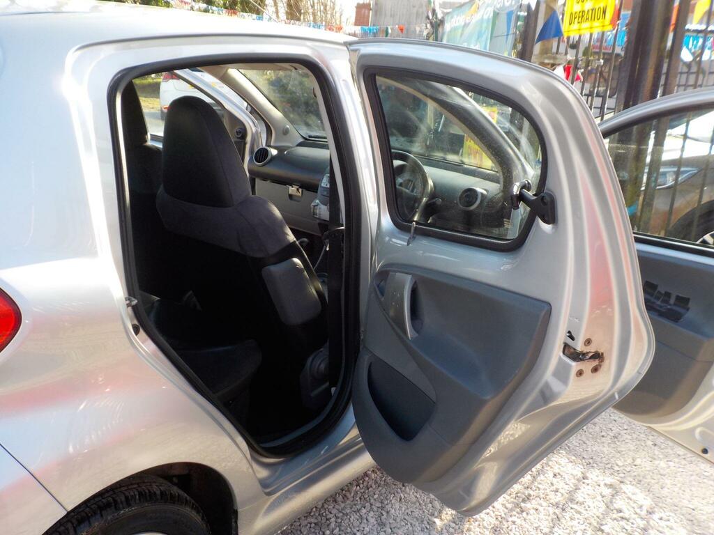 Toyota Aygo 1.0 Vvt-i Platinum Silver #19