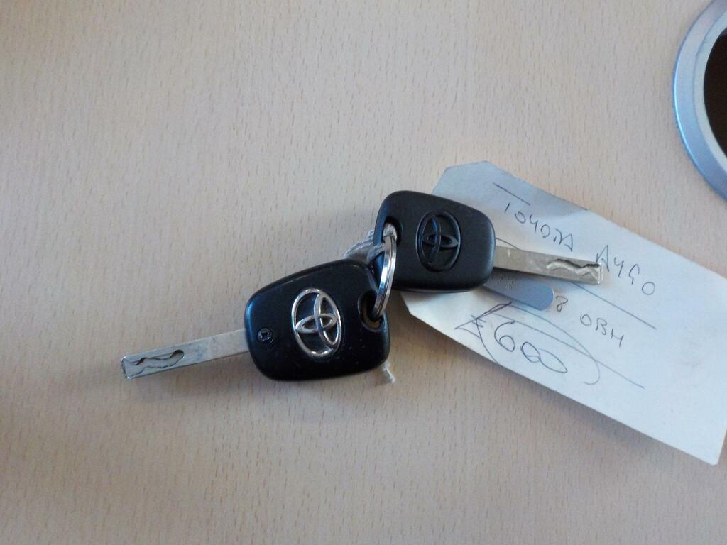 Toyota Aygo 1.0 Vvt-i Platinum Silver #29