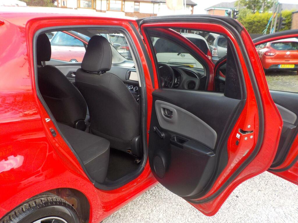 Toyota Yaris Vvt-i Icon Black #20