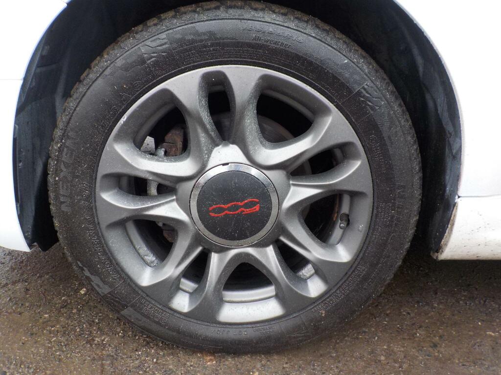 Fiat 500 Hatchback Red #25