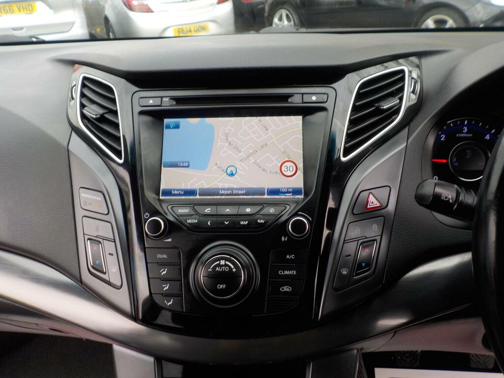 Hyundai I40 Crdi Active Blue Drive White #12