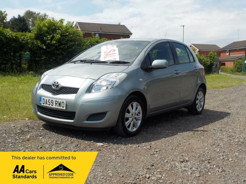 Toyota Yaris 1.33 99Bhp Sr Hatchback Red #1
