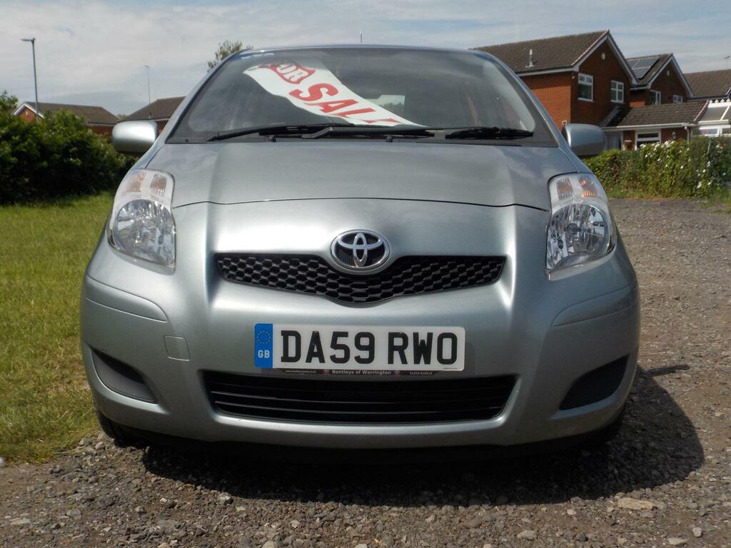 Toyota Yaris 1.33 99Bhp Sr Hatchback Red #8