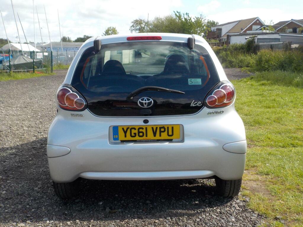 Toyota Aygo 1.0 Vvt-i Ice Euro 5 Silver #4