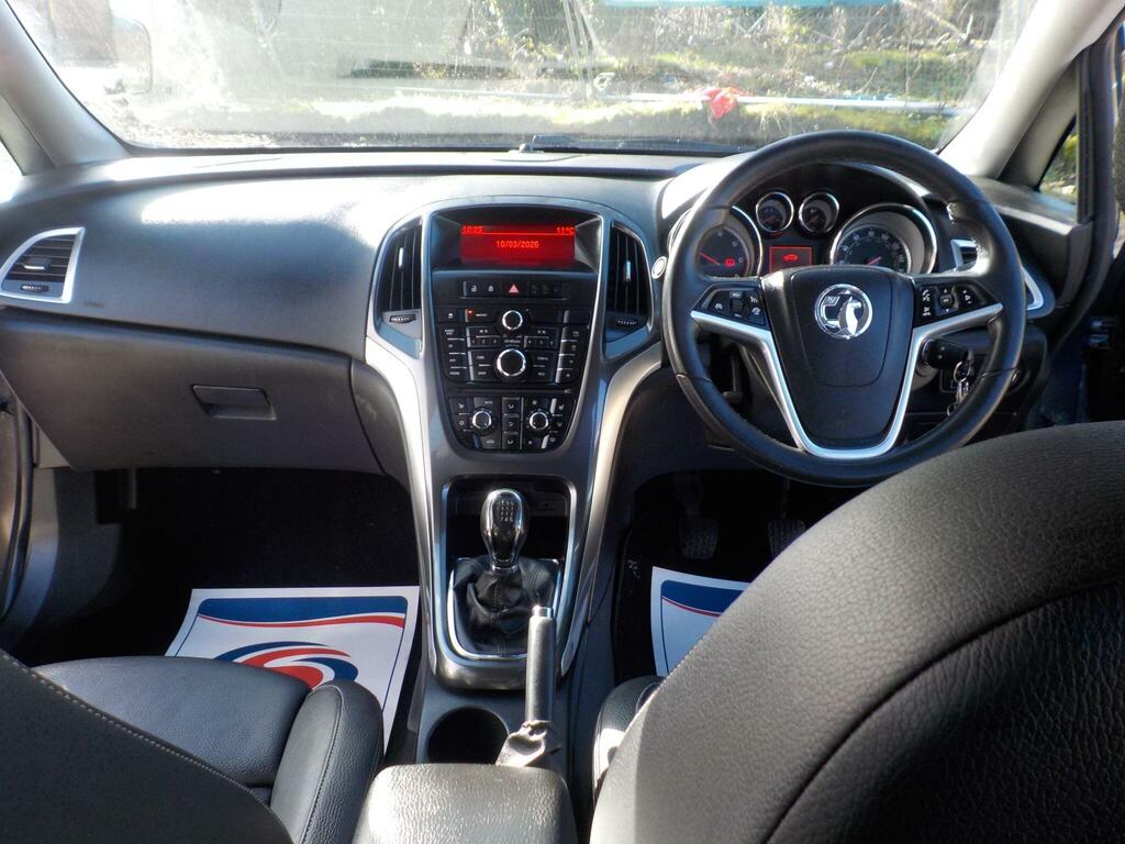 Vauxhall Astra 1.6T 16V Sri Euro 5 Red #11