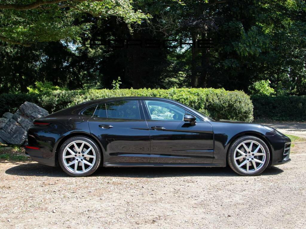 Porsche Panamera Panamera Black #5