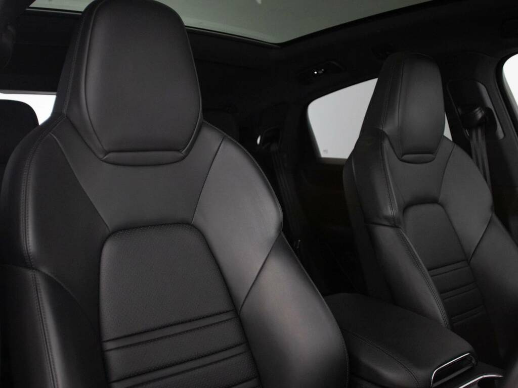 Porsche Cayenne S Coupe White #5