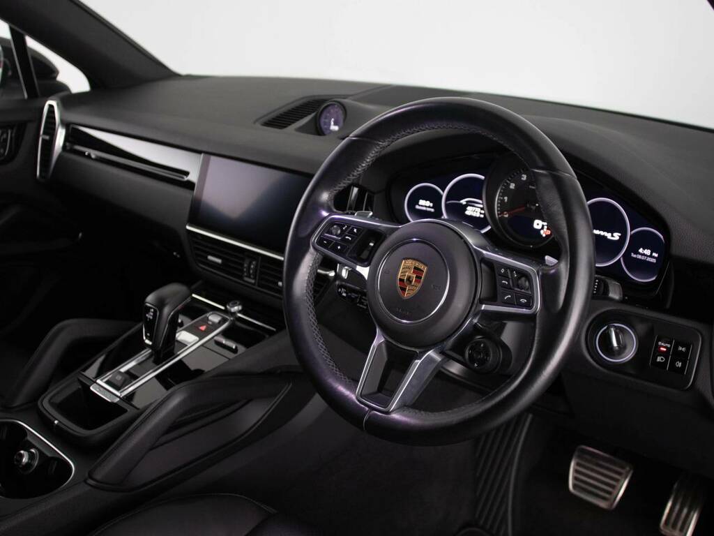Porsche Cayenne S Coupe White #4
