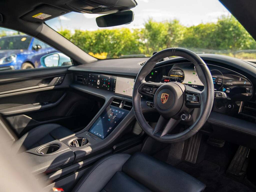 Porsche Taycan 4S Cross Turismo My24 Blue #4