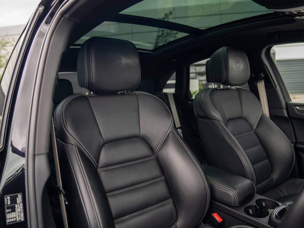 Porsche Macan S My24 Black #5
