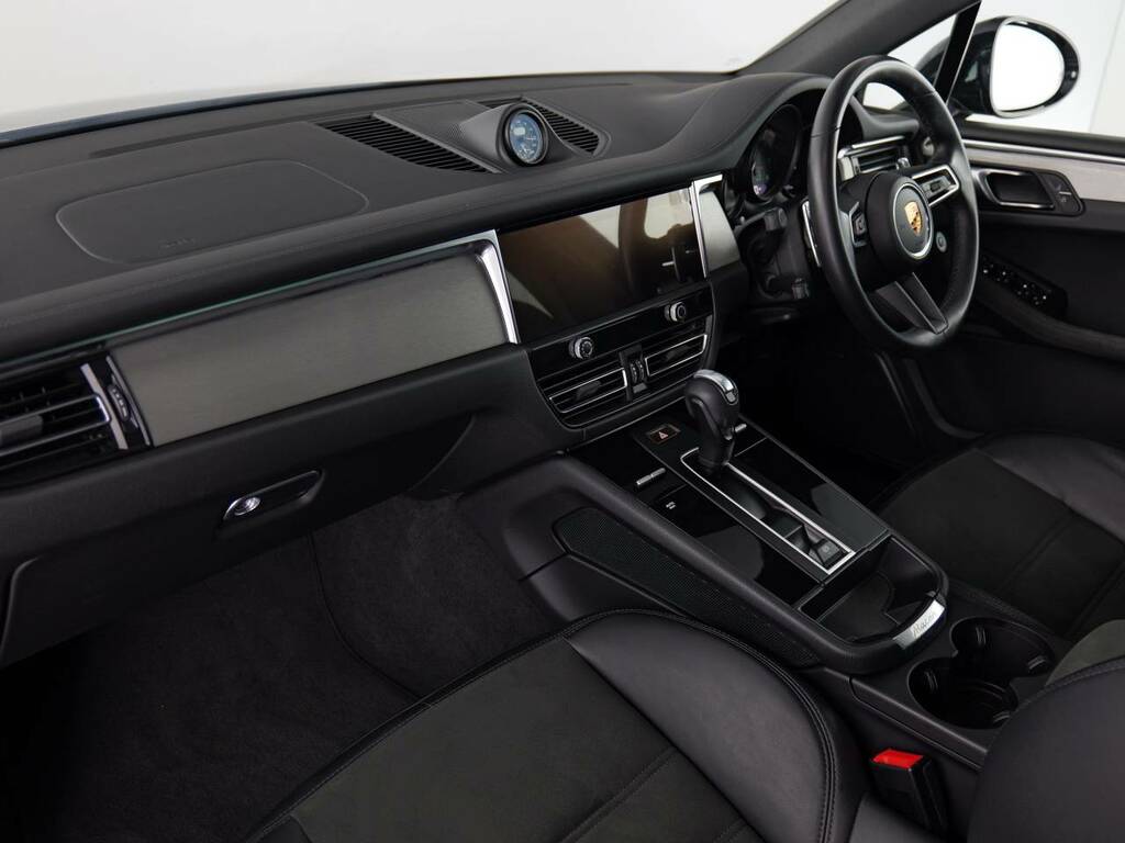 Porsche Macan Gts My24 Black #5