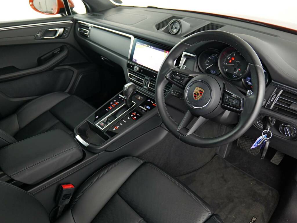 Porsche Macan My23 #4