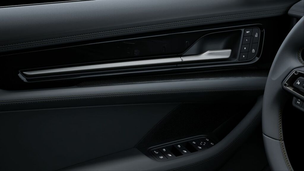 Porsche Panamera Turbo E-hybrid My24 Blue #2