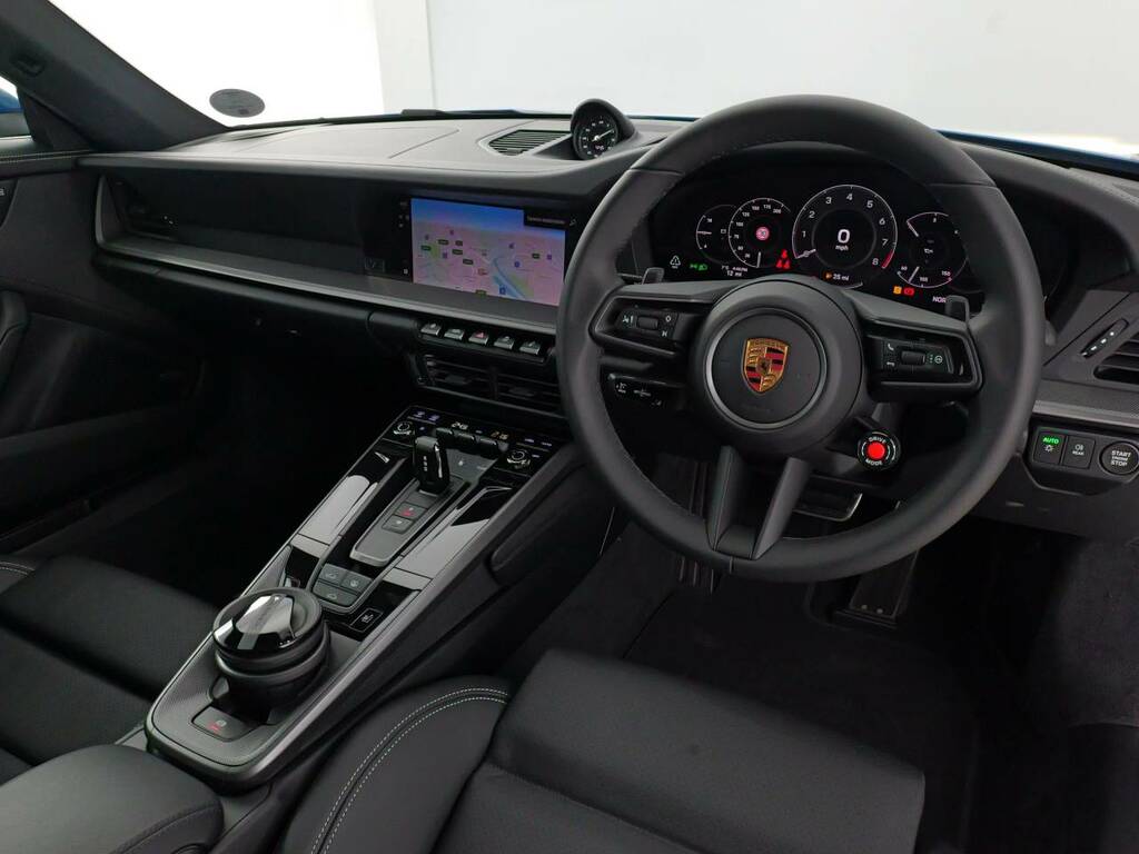 Porsche 911 Carrera #4