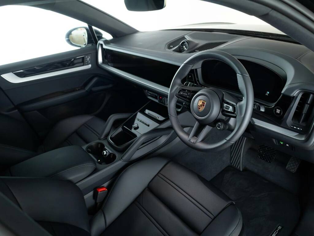 Porsche Cayenne E-hybrid Coup233 Black Edition Black #4