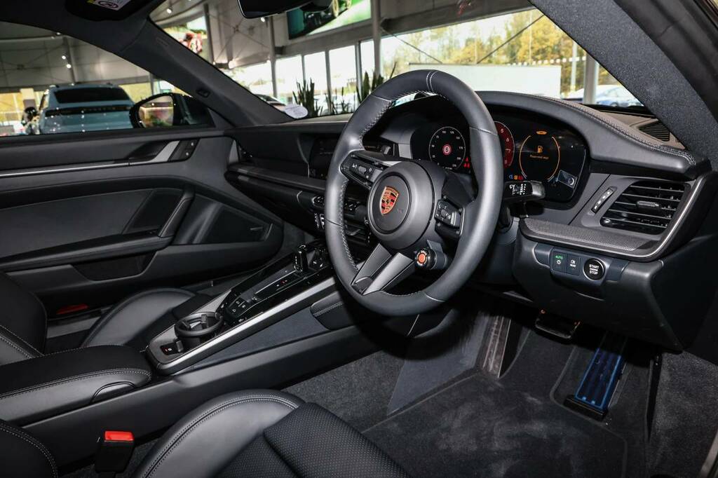 Porsche 911 Carrera S Black #4