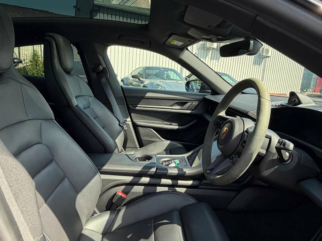 Porsche Taycan 4S My22 Black #5