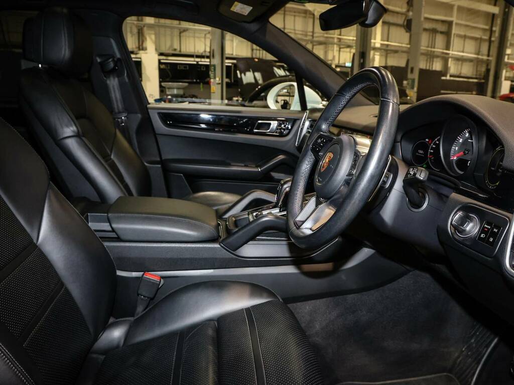 Porsche Cayenne Suv White #5