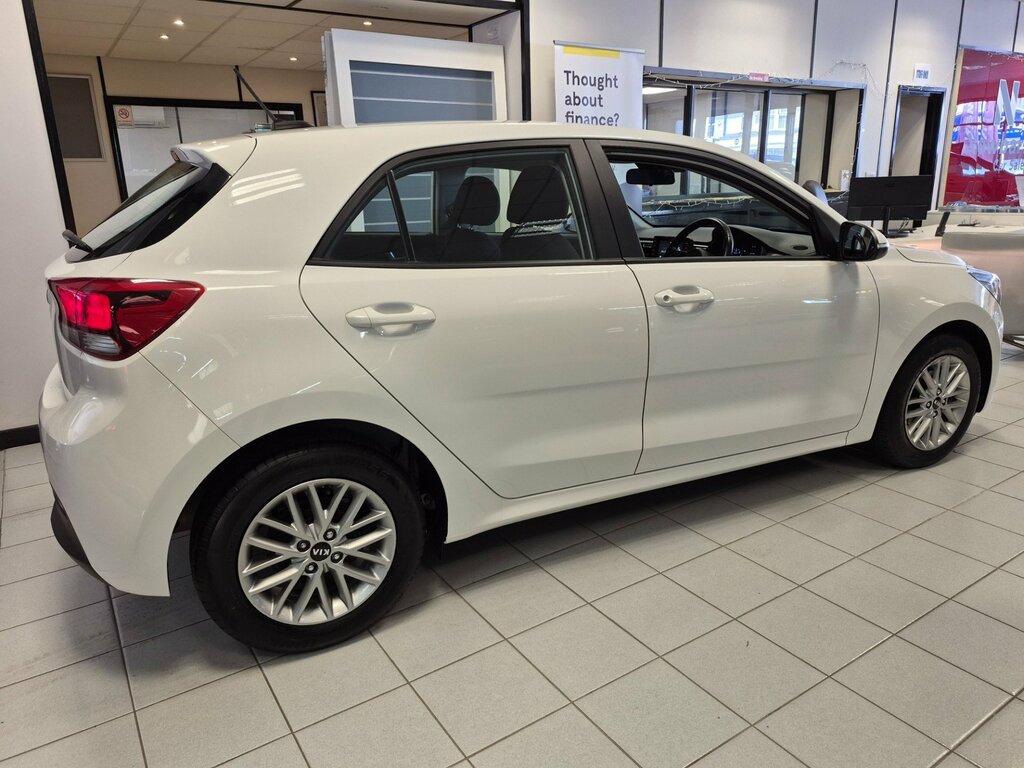 Kia RIO 1.2 1 Isg 83 Bhp. 2020 Model Year-ac-bluetooth White #7