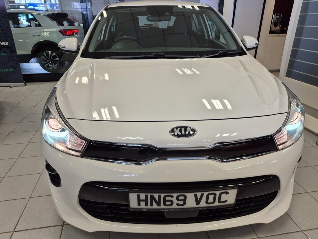 Kia RIO 1.2 1 Isg 83 Bhp. 2020 Model Year-ac-bluetooth White #4