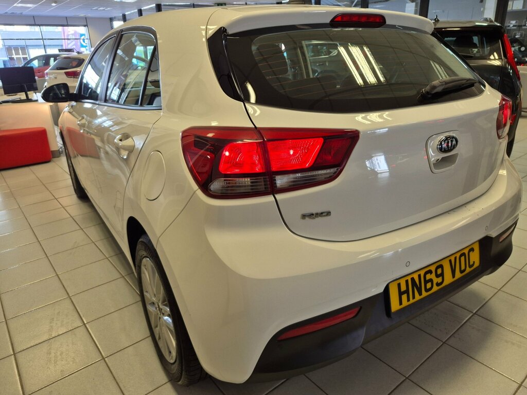 Kia RIO 1.2 1 Isg 83 Bhp. 2020 Model Year-ac-bluetooth White #2
