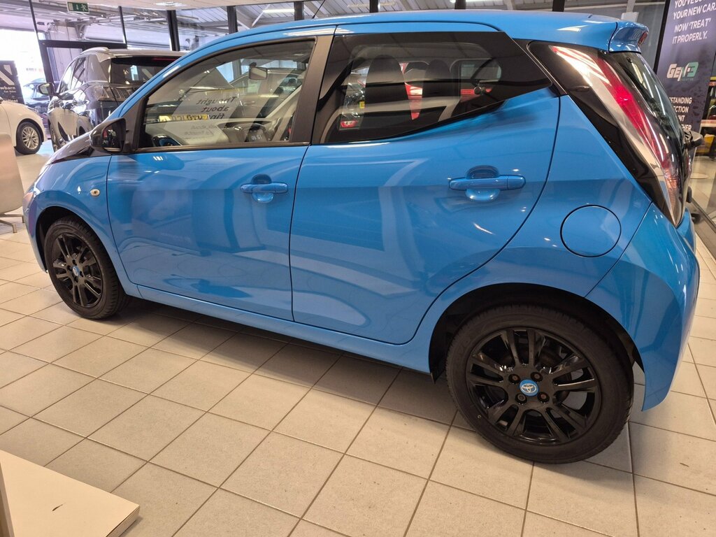 Toyota Aygo 1.0 Vvt-i X-cite Hatchback Euro Blue #2