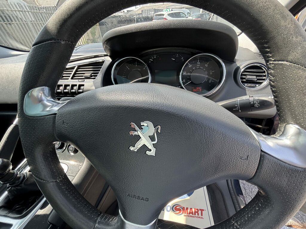 Peugeot 3008 Active White #21
